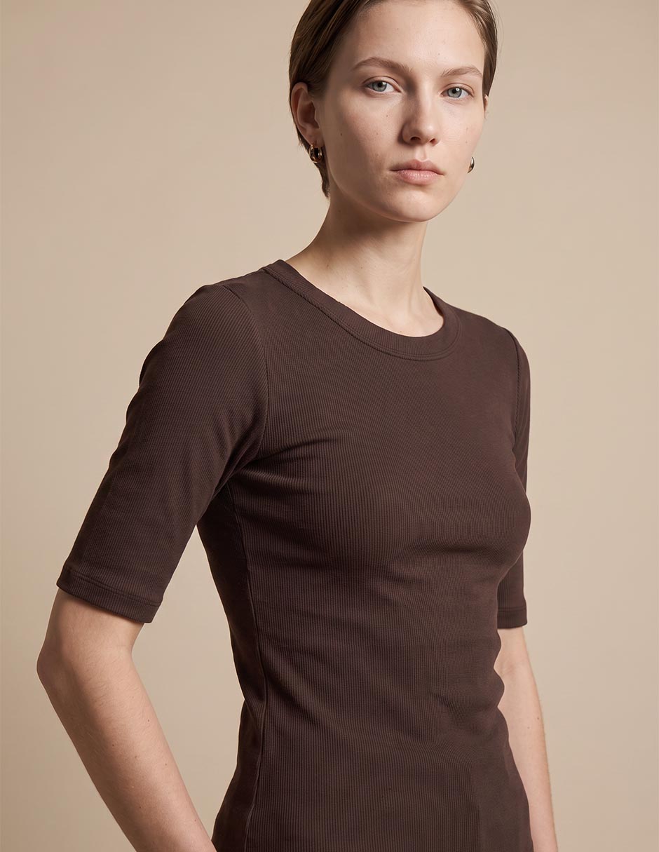 Playera manga corta cuello redondo para mujer 3